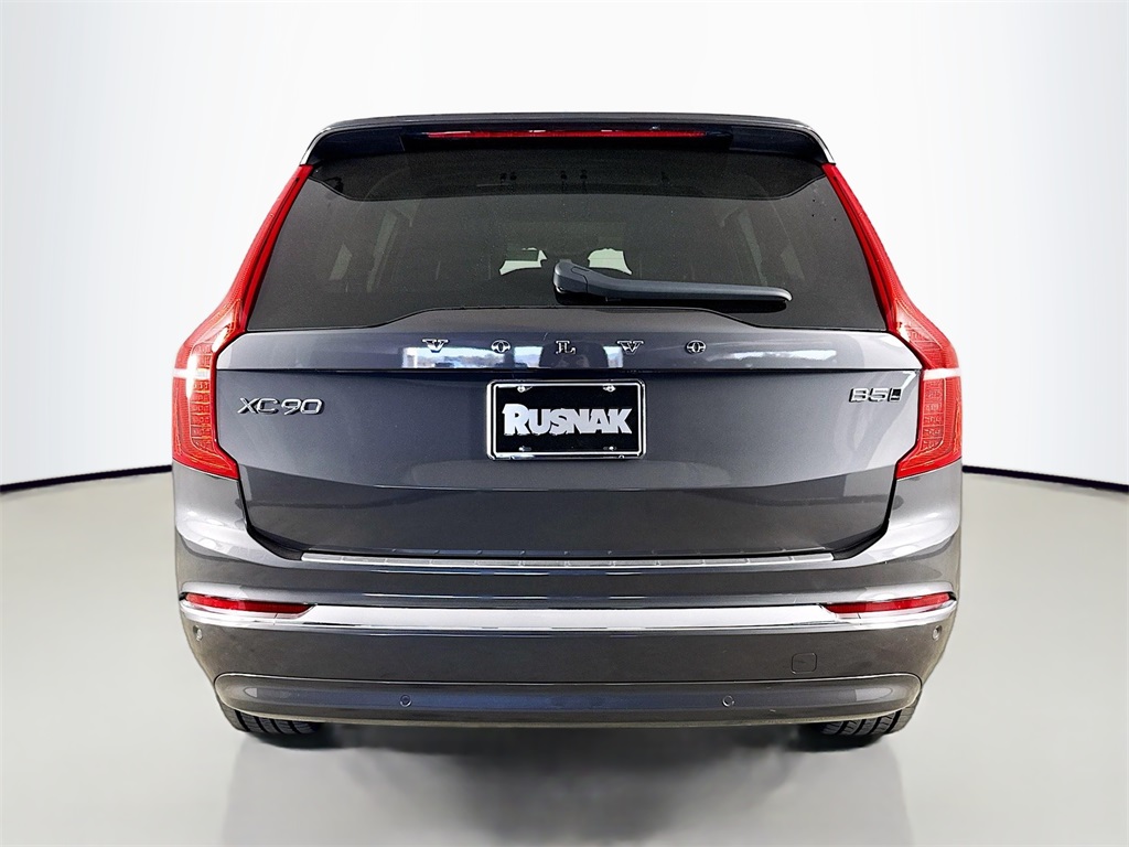 2023 Volvo XC90 B5 Plus photo 4