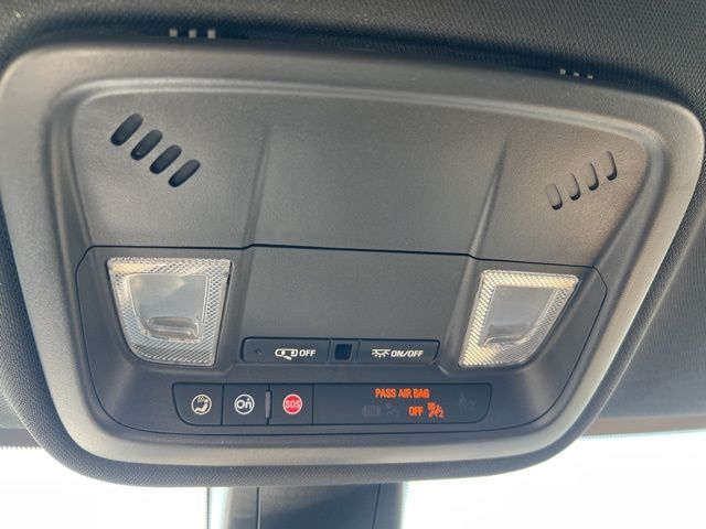 2022 Chevrolet Traverse LS photo 21