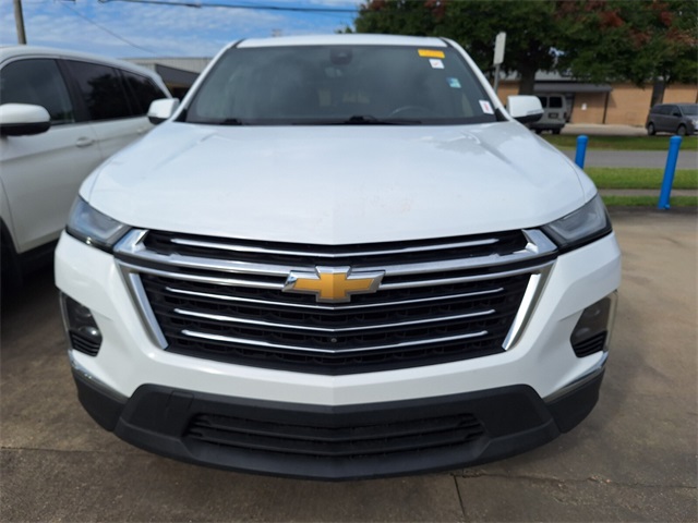 2022 Chevrolet Traverse Leather photo 2