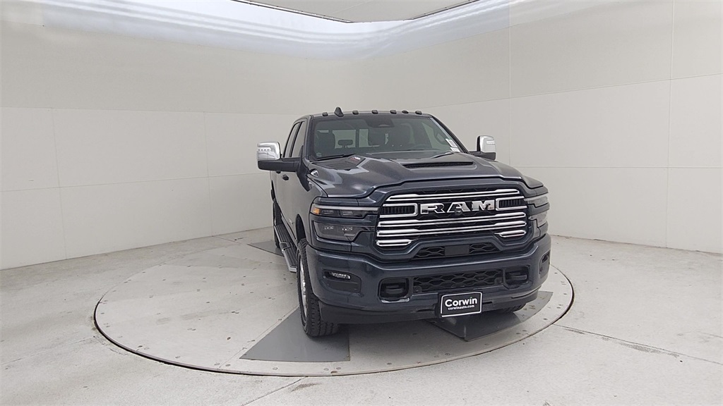 2025 Ram 2500 Laramie photo 4
