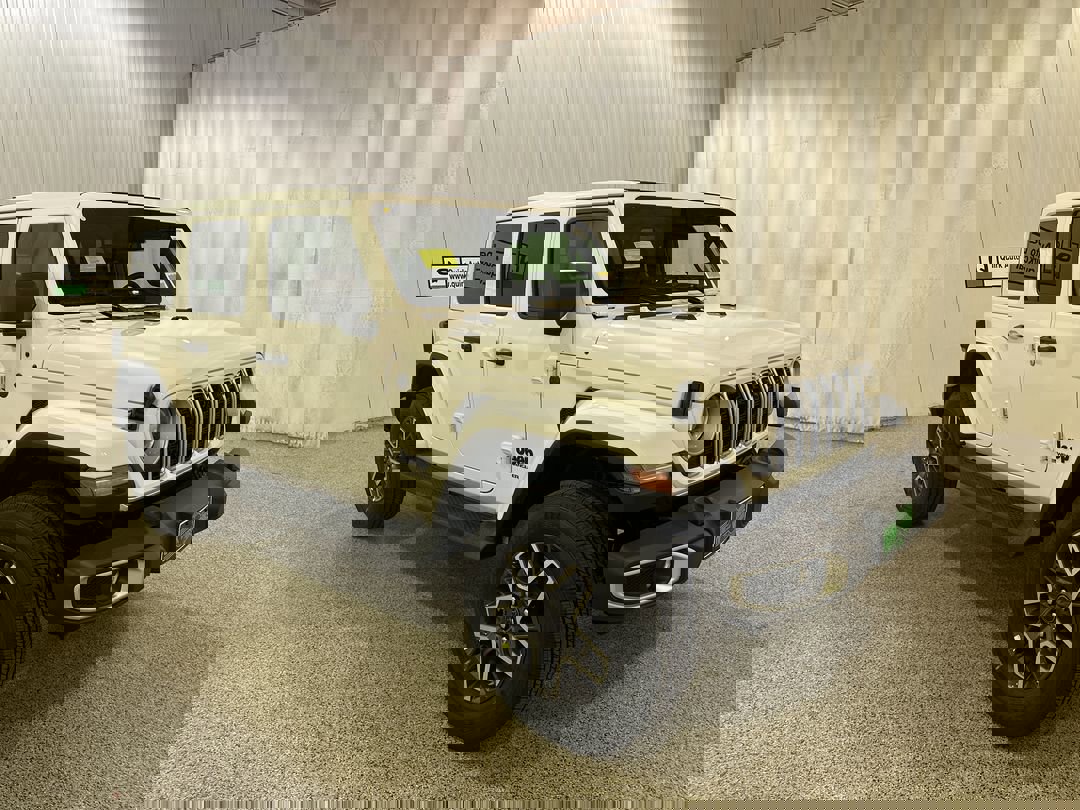 2026 Jeep Wrangler 4-Door Sahara's photo