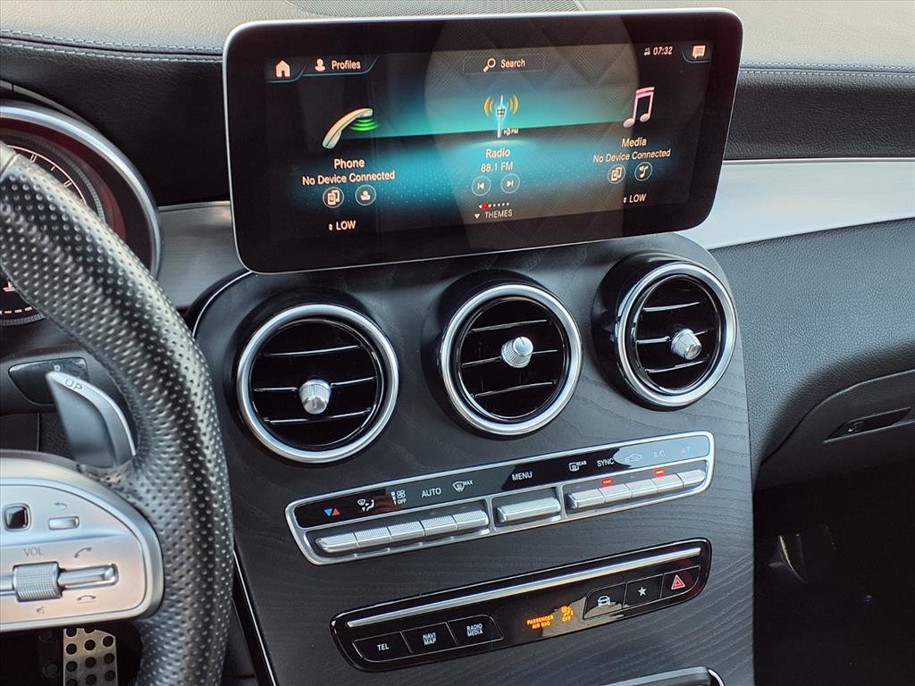 2021 Mercedes Benz GLC 43 AMG 4MATIC photo 4