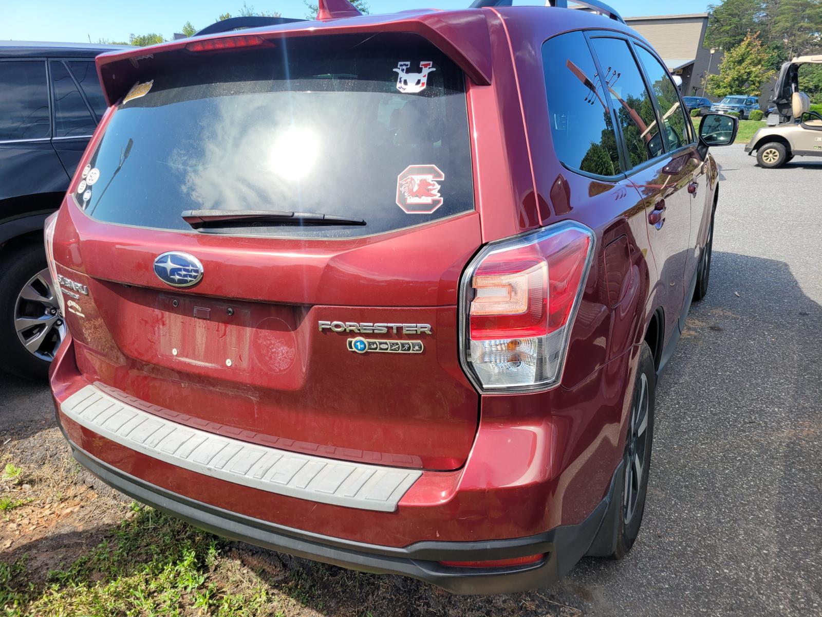 2018 Subaru Forester Premium photo 3