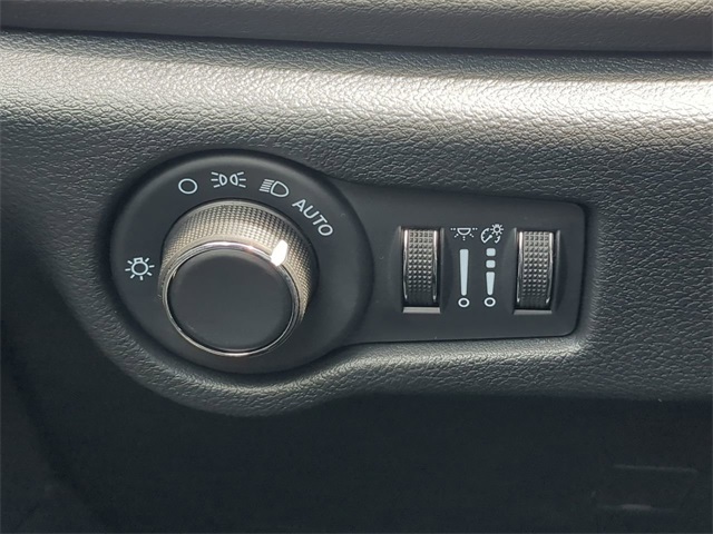 2026 Chrysler Voyager LX photo 24