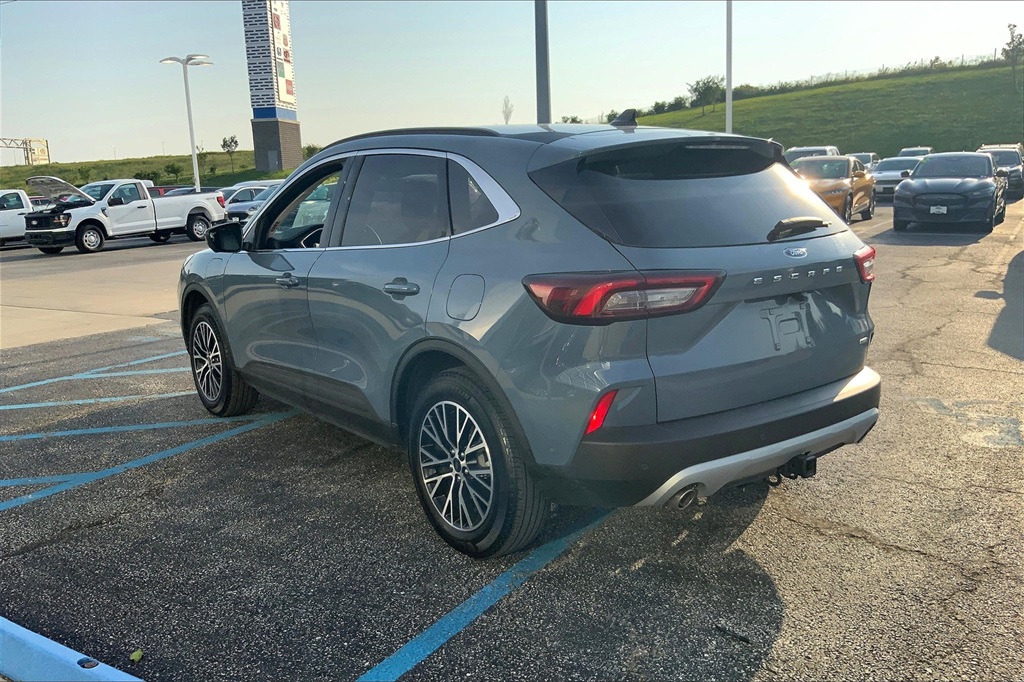 Used 2023 Ford Escape PHEV with VIN 1FMCU0E14PUA67654 for sale in Kansas City