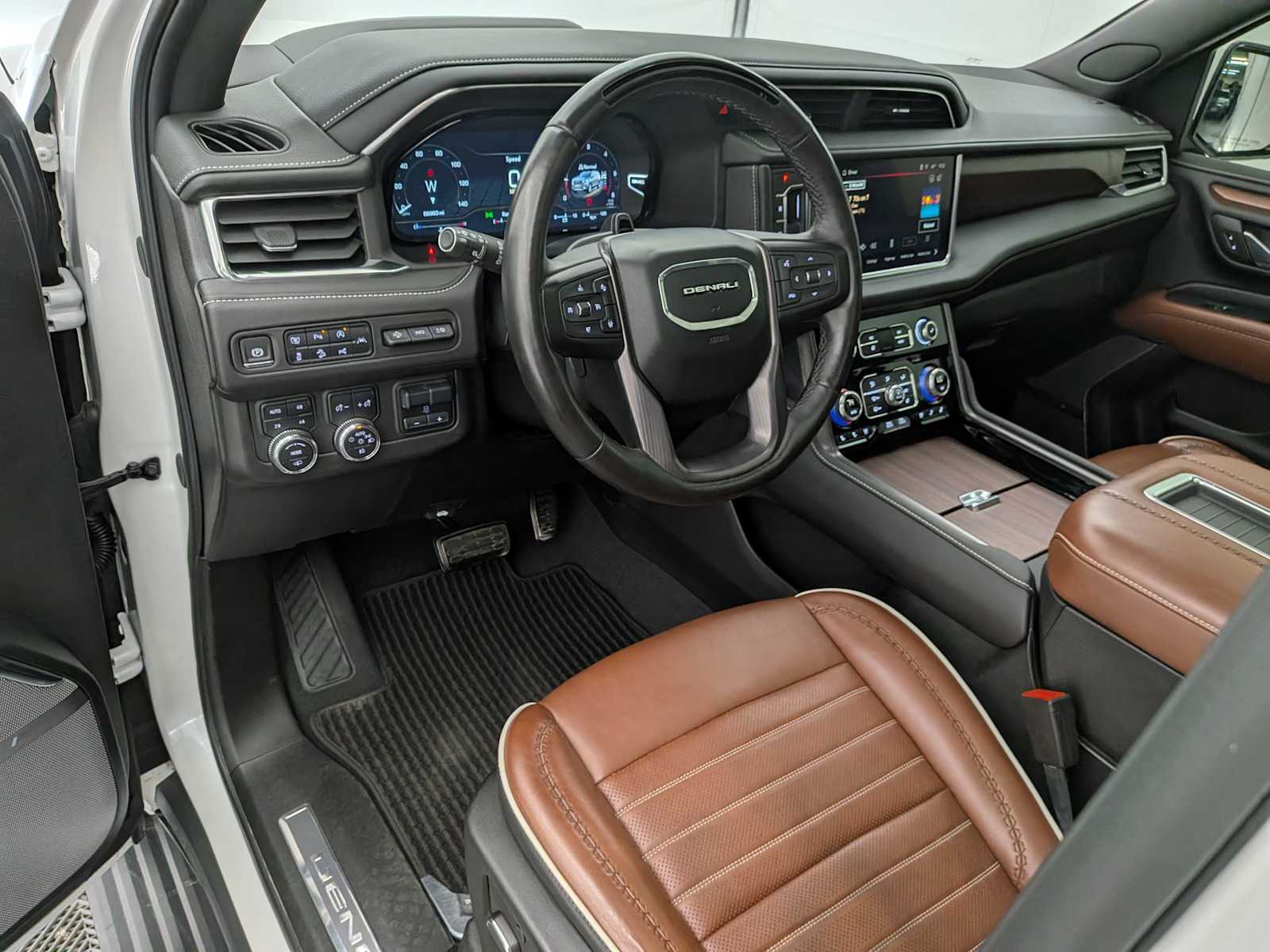 2024 Gmc Yukon Denali Ultimate photo 2