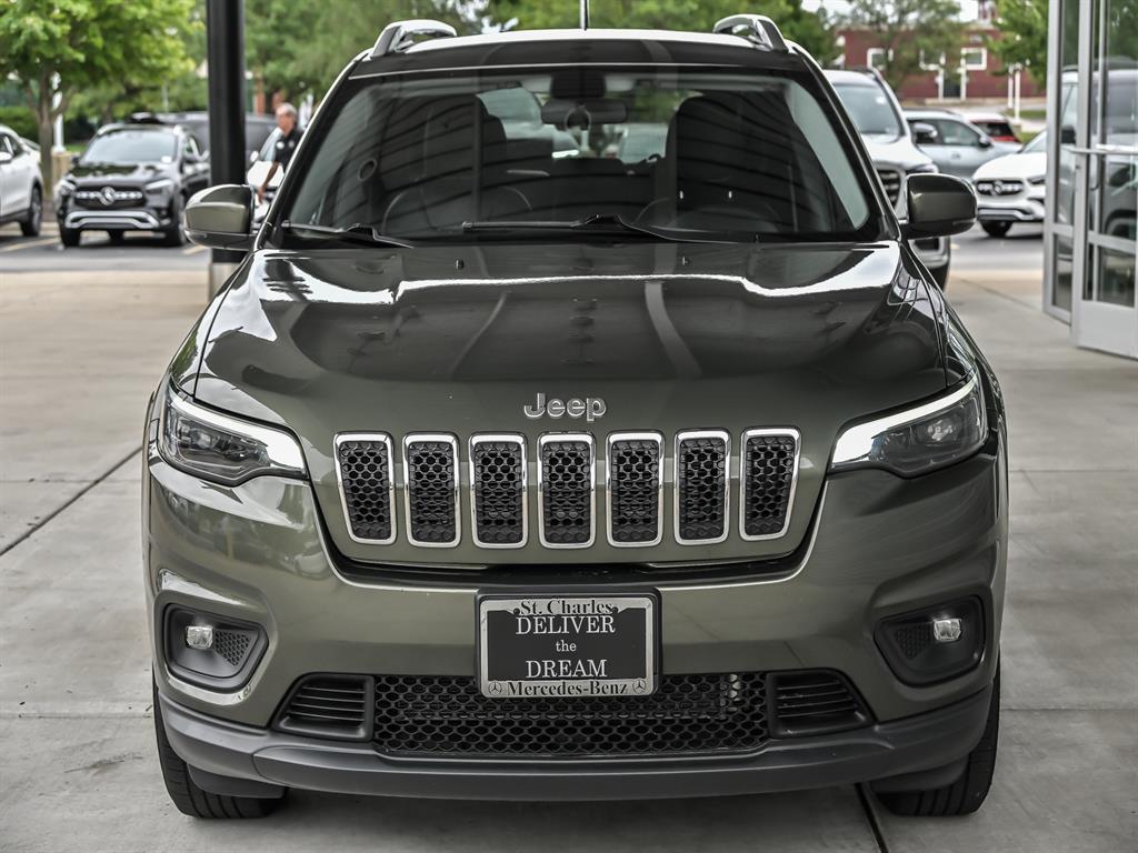 2020 Jeep Cherokee Latitude photo 2