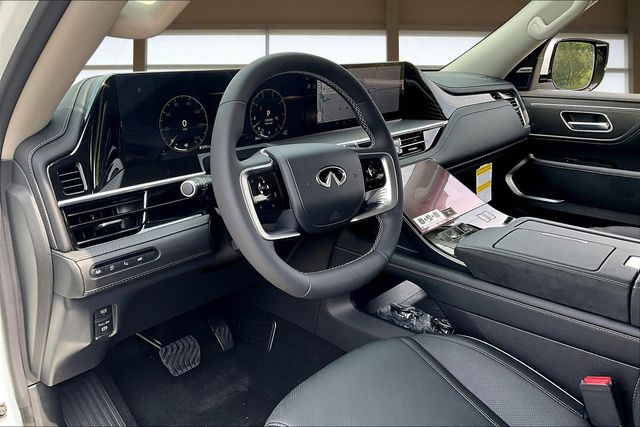 2026 Infiniti QX80 Luxe photo 14
