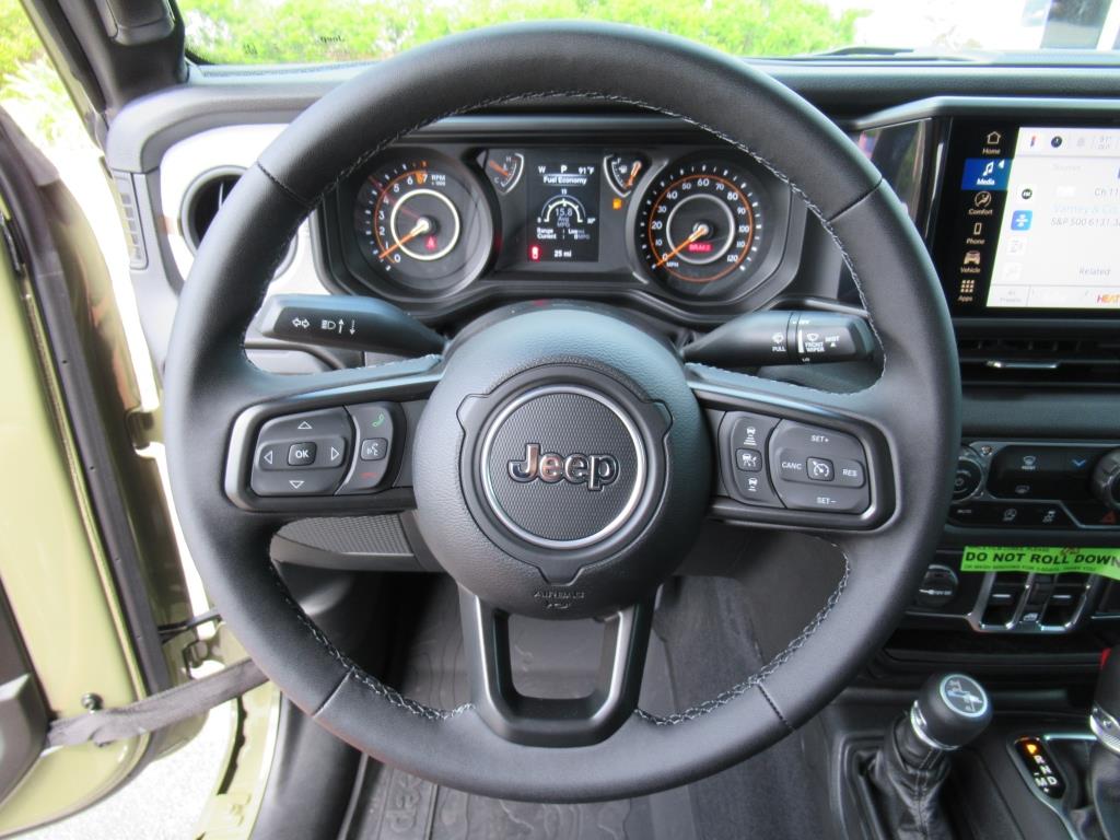 2025 Jeep Gladiator Sport S photo 17