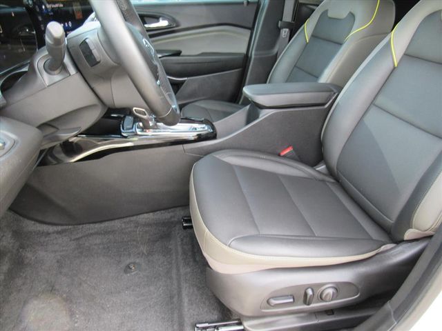 2025 Chevrolet Trax ACTIV photo 14