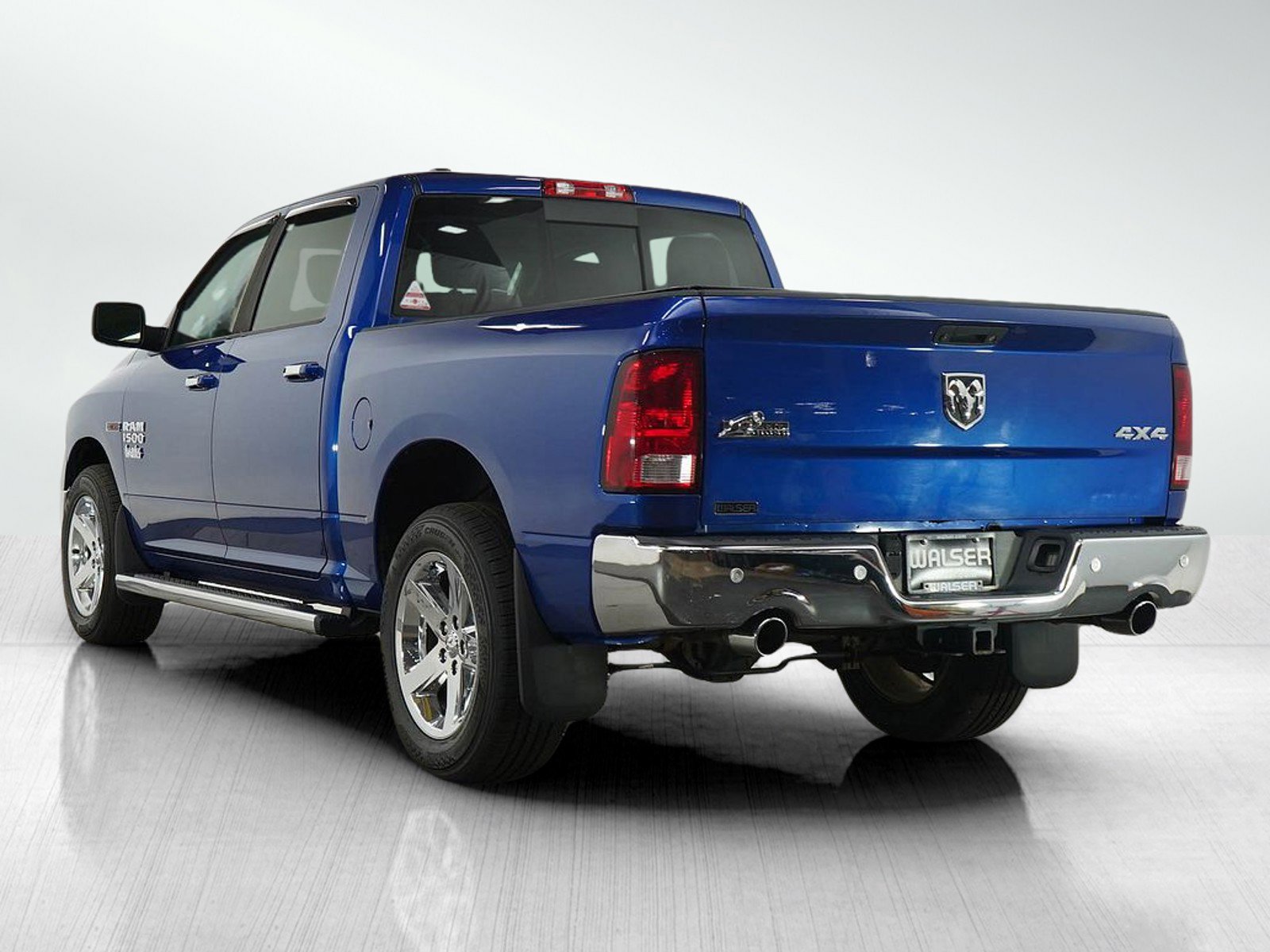 2017 Ram 1500 SLT photo 2