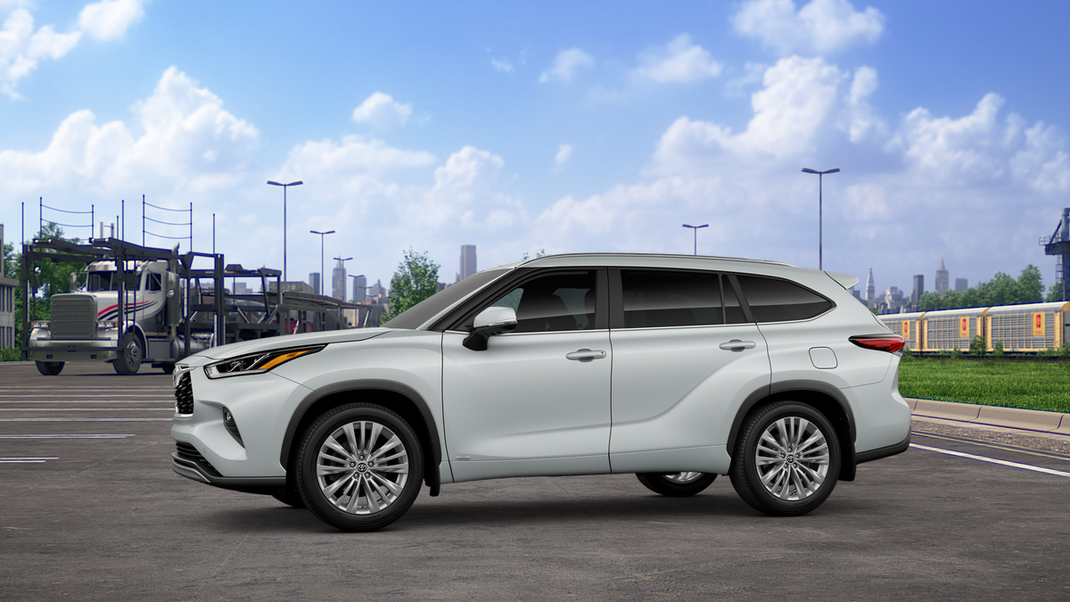 2025 Toyota Highlander Platinum photo 3