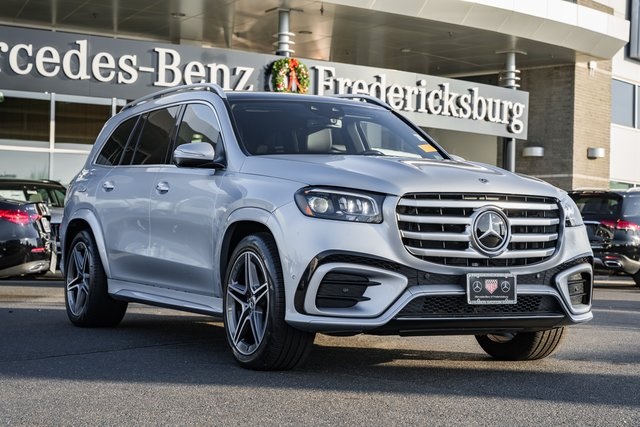 2025 Mercedes-Benz GLS Base's photo