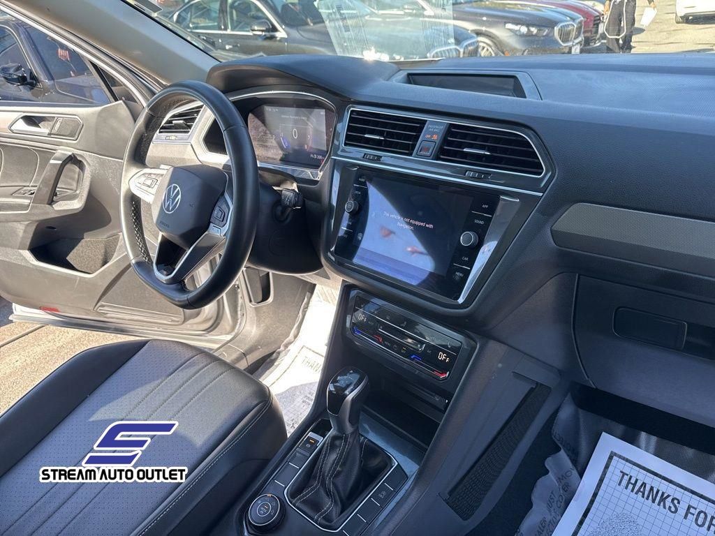 2023 Volkswagen Tiguan SE photo 26