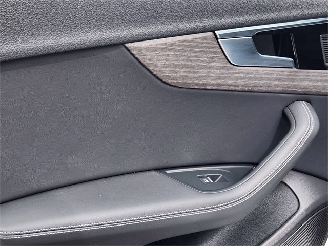 2023 Audi A4 45 S line Premium Plus Quattro photo 13