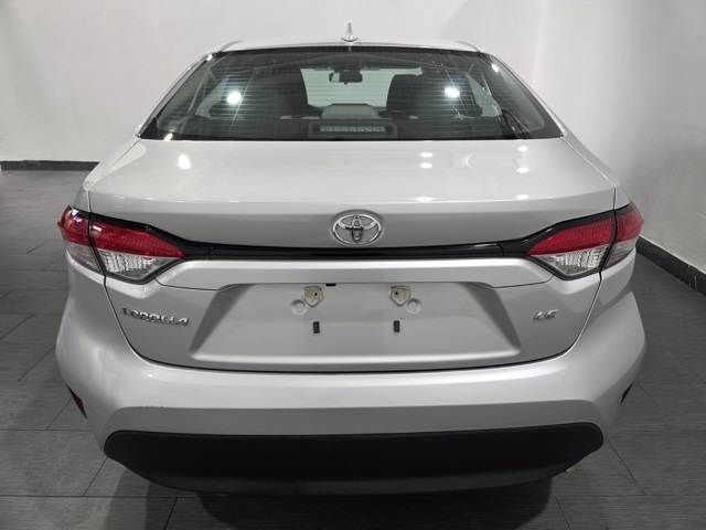 2023 Toyota Corolla LE photo 4