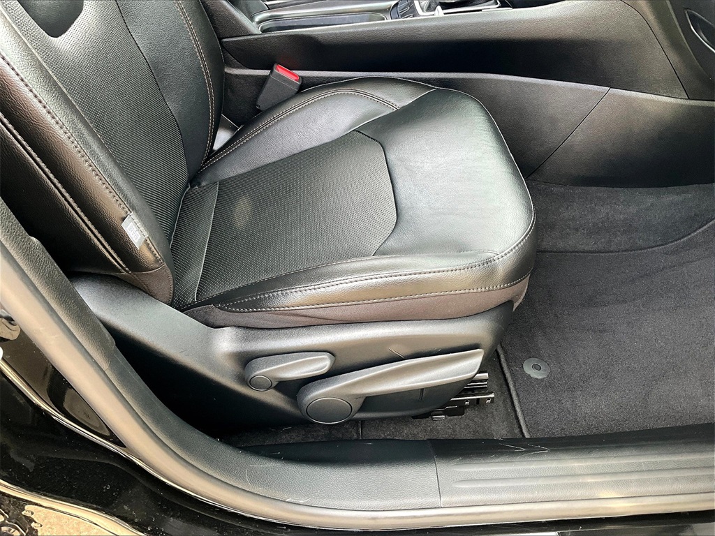 2022 Jeep Compass Latitude Lux photo 33