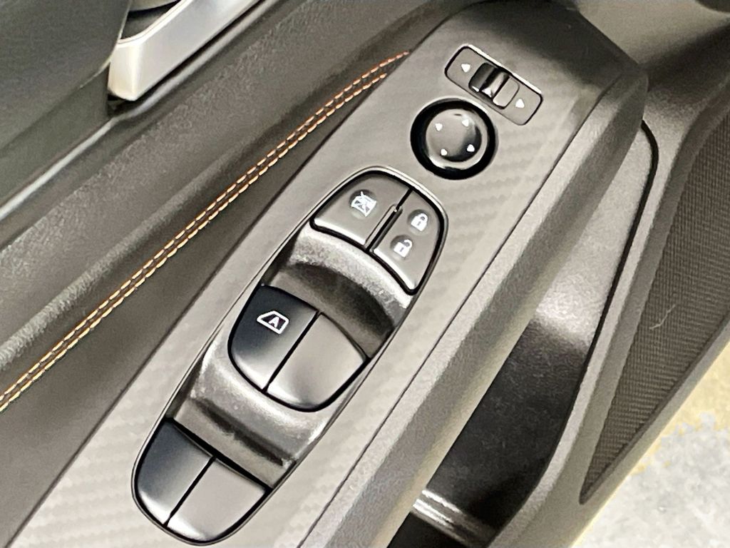 2022 Nissan Altima 2.5 SR photo 17