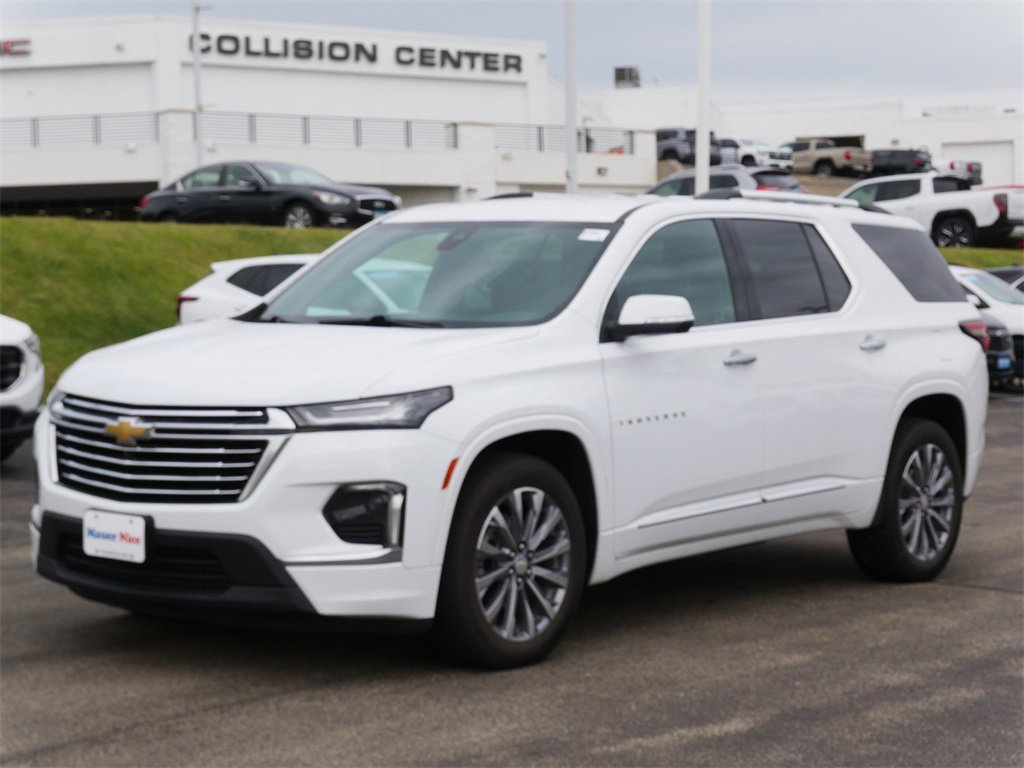 2022 Chevrolet Traverse Premier photo 3