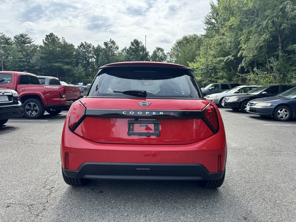 2025 Mini Cooper 2 Door Hardtop Iconic photo 4