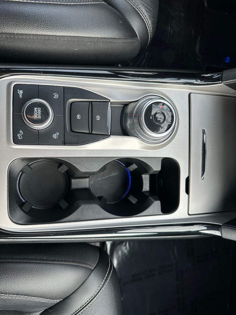 2021 Ford Explorer ST photo 18