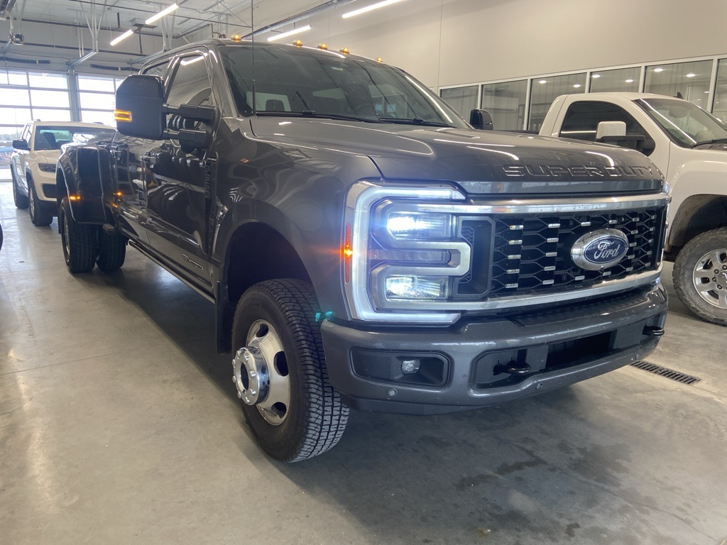 Used 2025 Ford F-350 Super Duty Platinum with VIN 1FT8W3DT7SEC84644 for sale in Kansas City