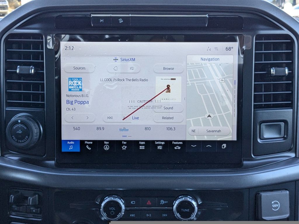 2025 Ford F-150 XLT photo 17