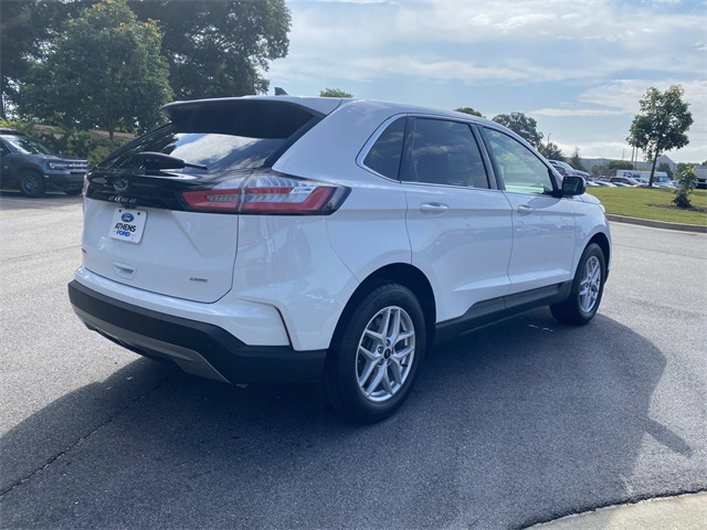 2024 Ford Edge SEL photo 3