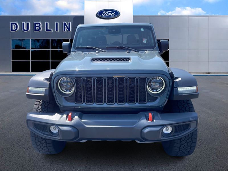 2024 Jeep Gladiator Mojave photo 2
