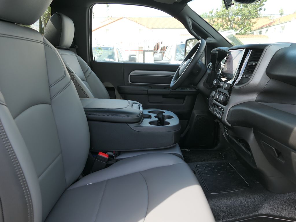2026 Ram 3500 Tradesman photo 17