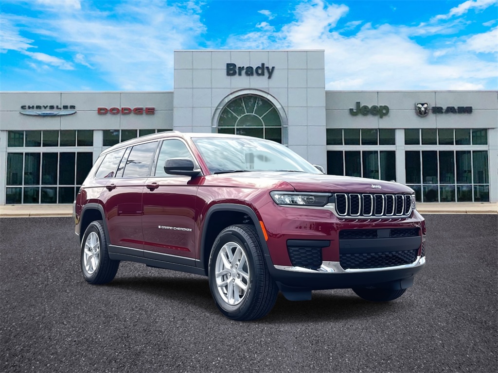 2025 Jeep Grand Cherokee L Laredo's photo