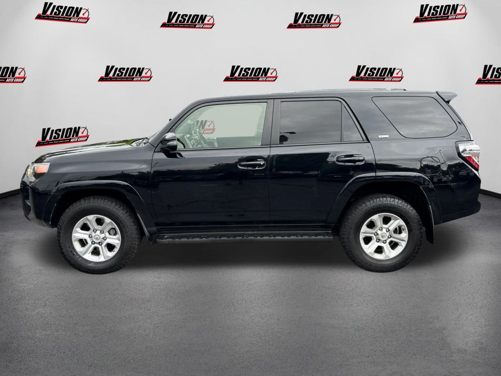 2016 Toyota 4Runner SR5 Premium photo 8