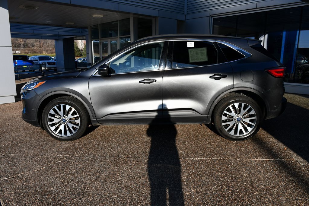 2020 Ford Escape Titanium photo 3