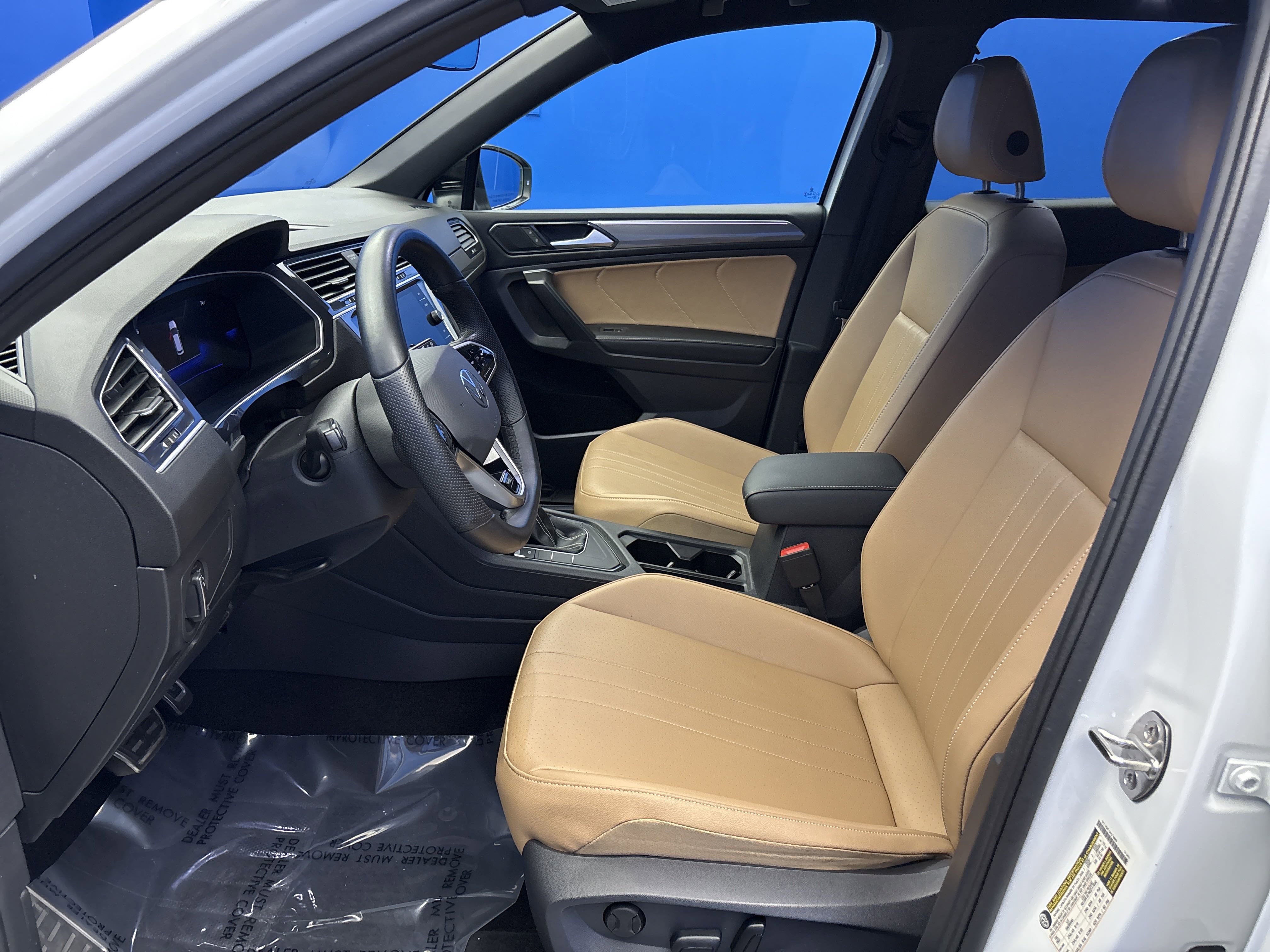 2024 Volkswagen Tiguan SE R-Line Black photo 10