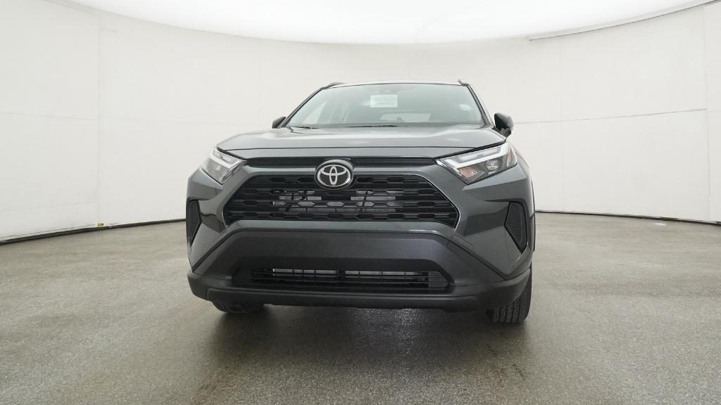 2025 Toyota RAV4 Hybrid LE photo 3