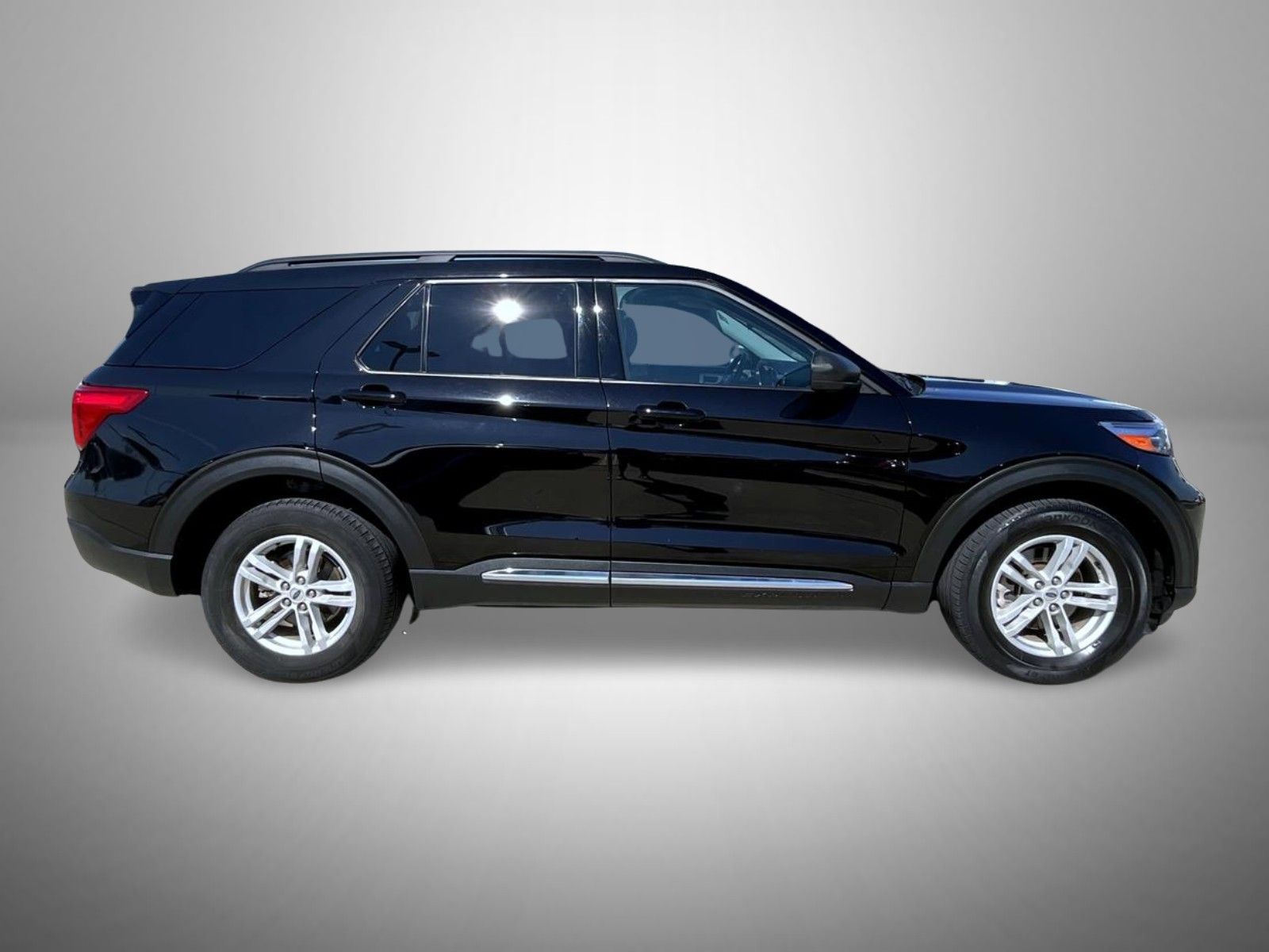 2024 Ford Explorer XLT photo 4