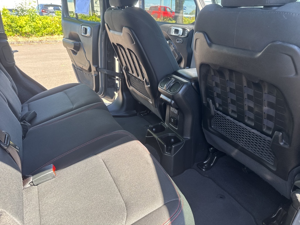 2022 Jeep Wrangler Unlimited Rubicon photo 31