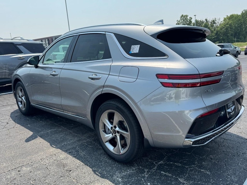 2026 Genesis GV70 2.5T Select photo 5