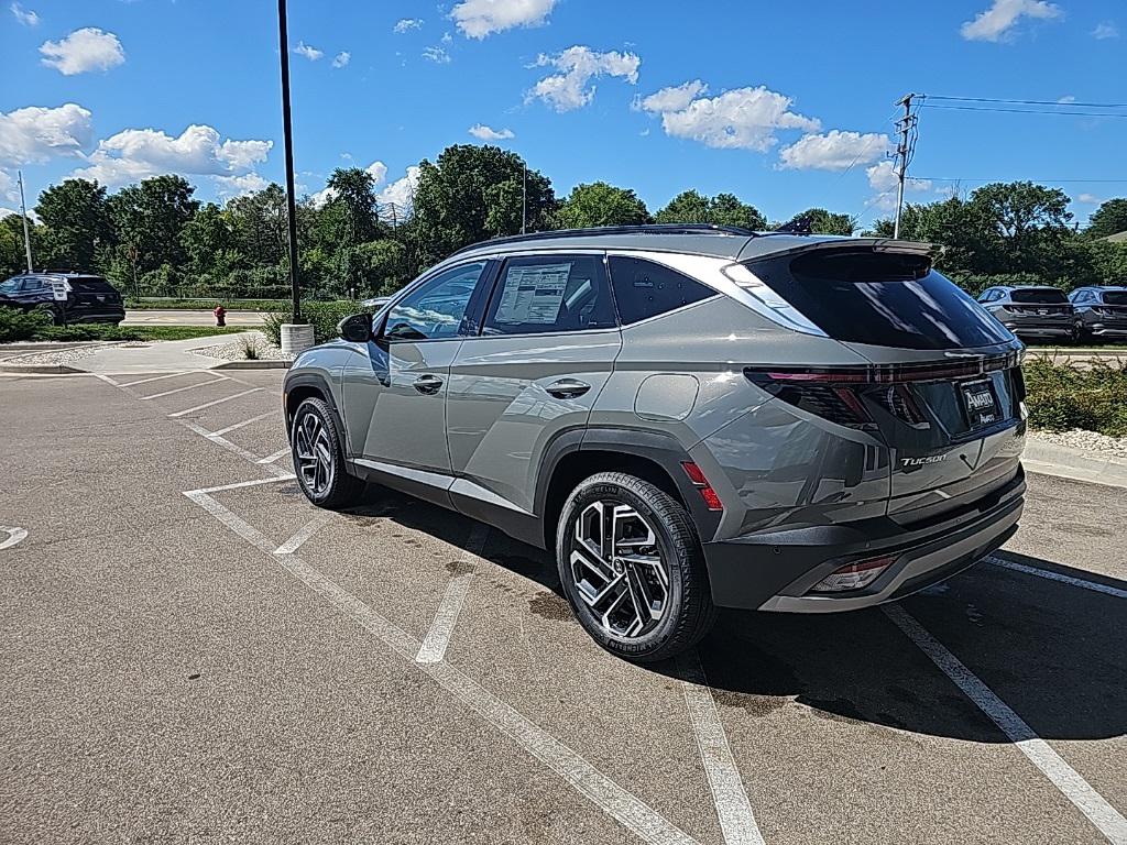 2025 Hyundai Tucson Limited photo 3