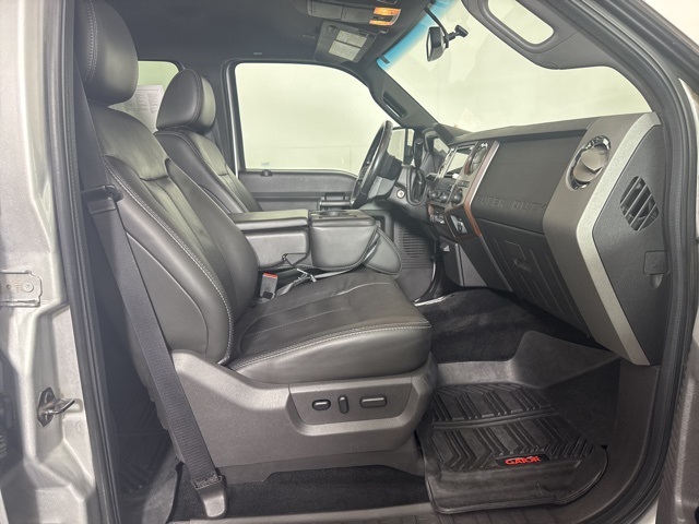 2011 Ford F-250 Lariat photo 4