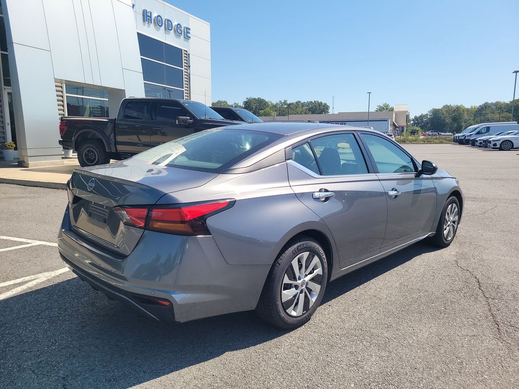 2024 Nissan Altima 2.5 S photo 3