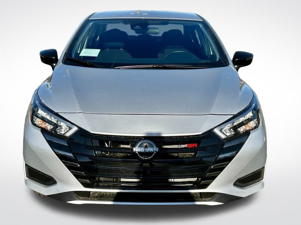 2025 Nissan Versa SR photo 8