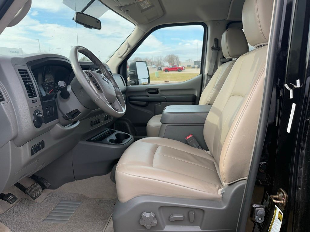 2018 Nissan NV3500 photo 4
