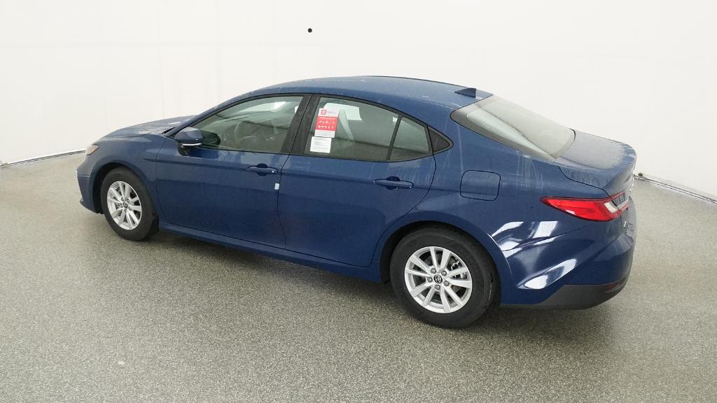 2026 Toyota Camry LE photo 11