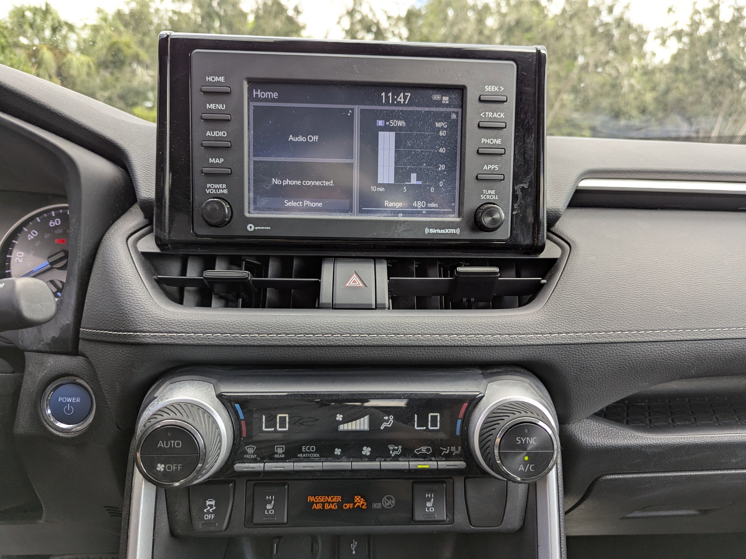 2021 Toyota RAV4 Hybrid XLE photo 13