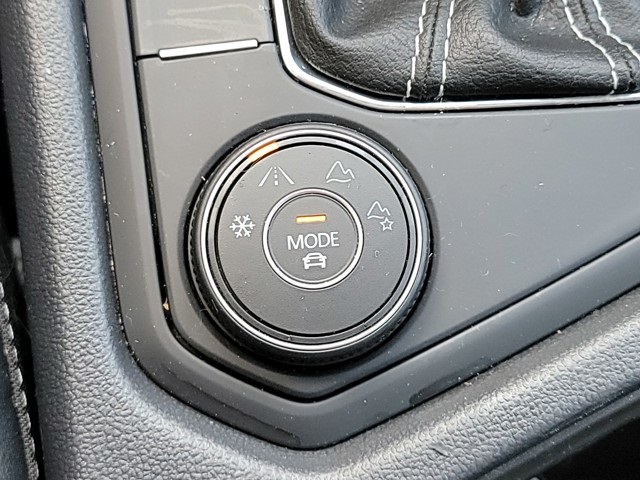 2022 Volkswagen Taos SE photo 28