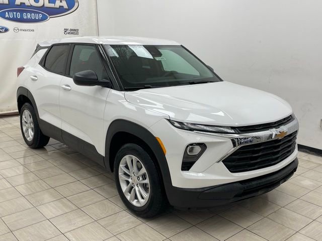 2026 Chevrolet Trailblazer LS's photo