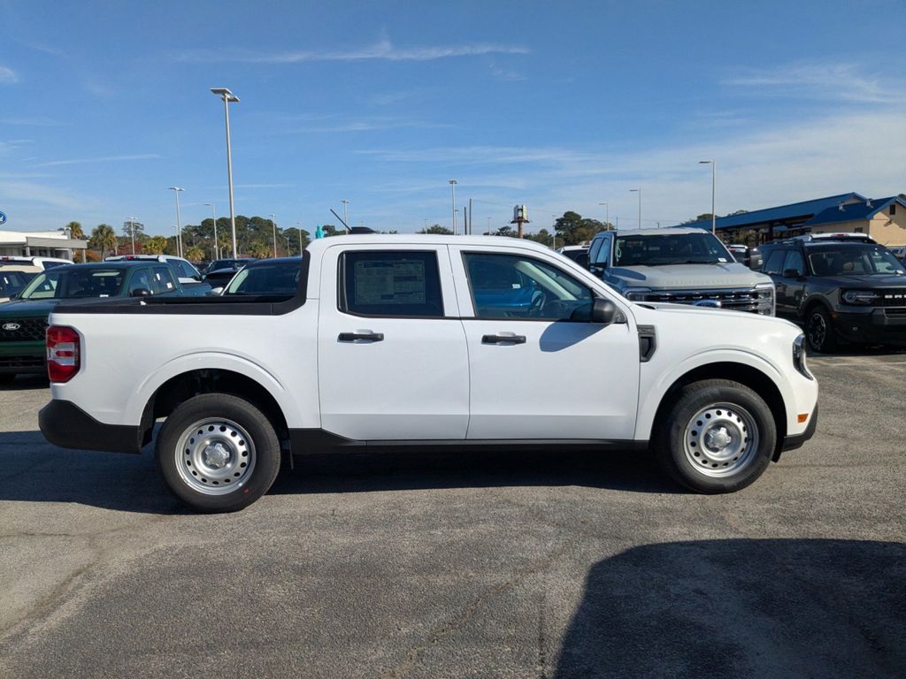 2025 Ford Maverick XL photo 2