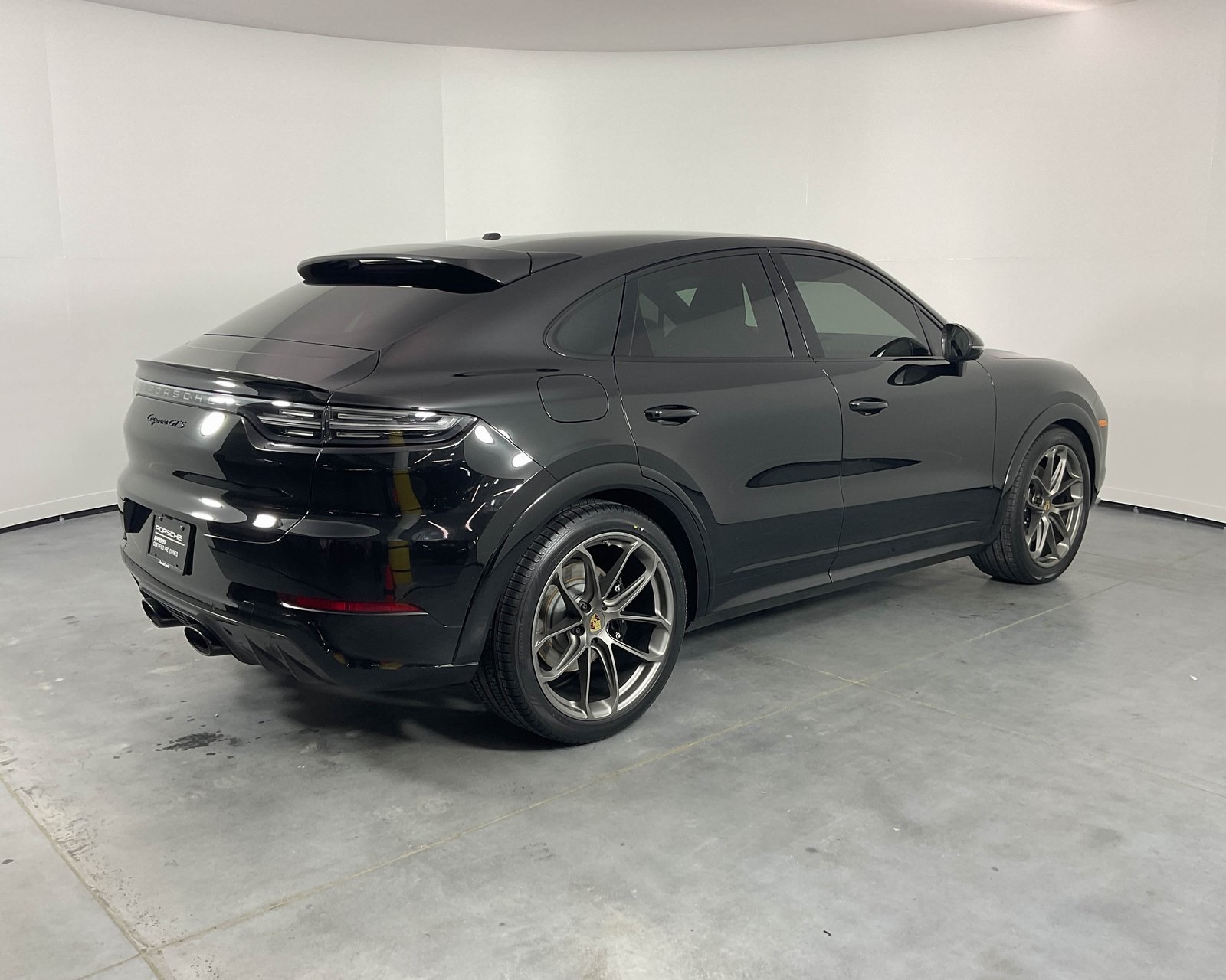 2023 Porsche Cayenne Coupe GTS photo 7