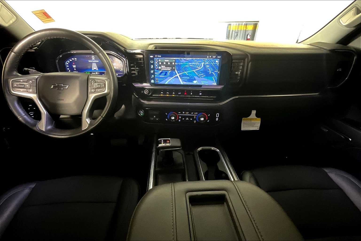 2022 Chevrolet Silverado 1500 RST photo 13